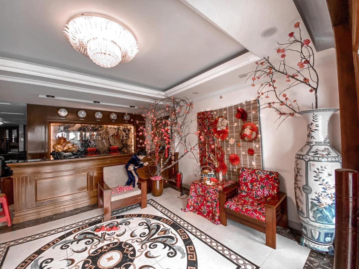 Mây Hồ Hotel 3*