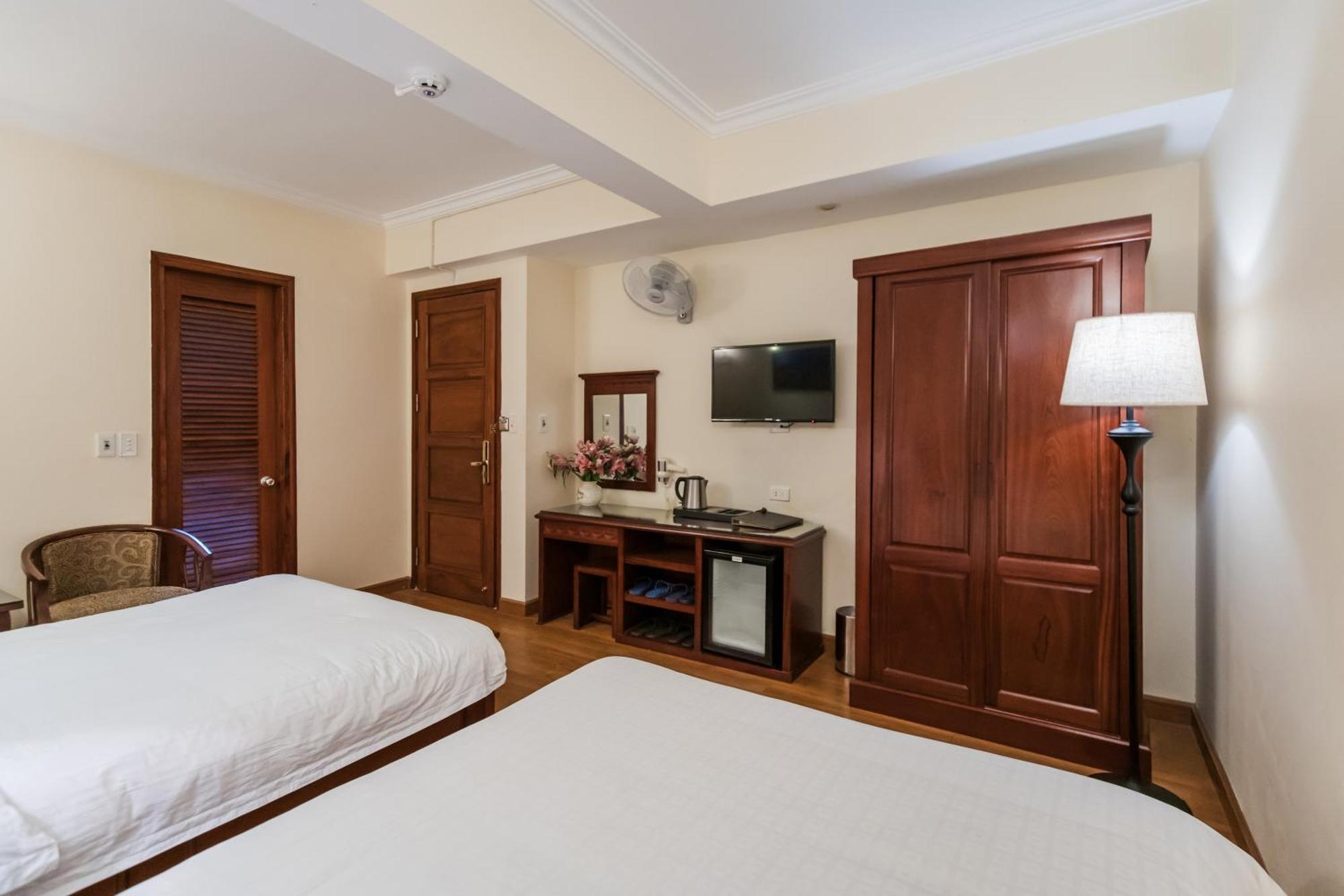 Hotel Mây Hồ 3*